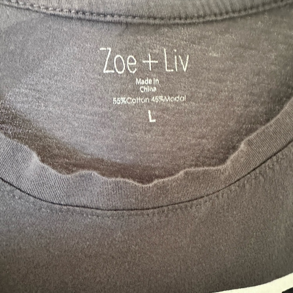 NWOT* Zoe + Liv Graphic Muscle Tank - Size Large - Picture 3 of 3
